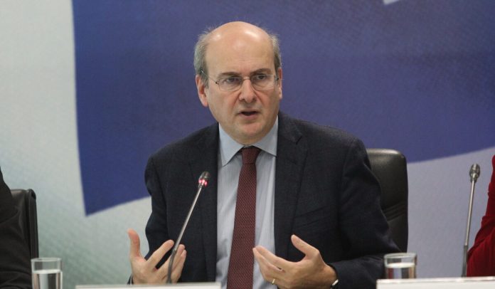 Ο Κ. Χατζηδάκης και τα τρένα που έρχονται