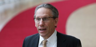 Η Γερμανία ζήτησε εξαίρεση από τα όρια δανεισμού της ΕΕ για να αυξήσει τις αμυντικές δαπάνες της