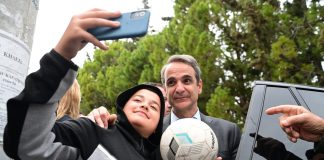 Μοίρασε selfies o Κ. Μητσοτάκης