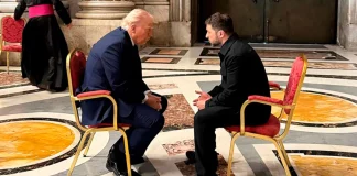 Ο Τραμπ λέει πως ο Ζελένσκι είναι έτοιμος να παραχωρήσει την Κριμαία και καλεί τον Πούτιν να κλείσει συμφωνία