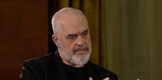 Ο Ε.Ράμα θέλει να κάνει την Αλβανία εξαγωγέα πολεμικού υλικού: «Για την ώρα θα πουλήσουμε τα παλία»