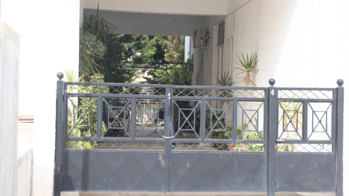 Μενίδι: «Τσακωθήκαμε και την έσπρωξα» λέει ο ηλικιωμένος που σκότωσε τη γυναίκα του