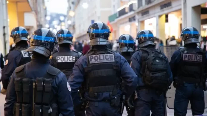 15χρονος επιτέθηκε με μαχαίρι σε λύκειο στη Γαλλία – Ένας μαθητής νεκρός, τουλάχιστον 3 τραυματίες