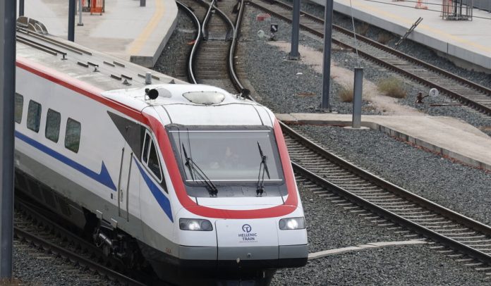 Τα τρένα (στην Ελλάδα) ταξιδεύουν σε σαθρά θεμέλια