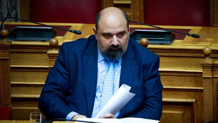Στη Βουλή συμπληρωματική δικογραφία για Τριαντόπουλο και Τέμπη