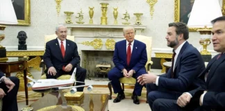 Ο Τραμπ επιμένει στην πρότασή του οι ΗΠΑ να αποκτήσουν τον έλεγχο στη Γάζα