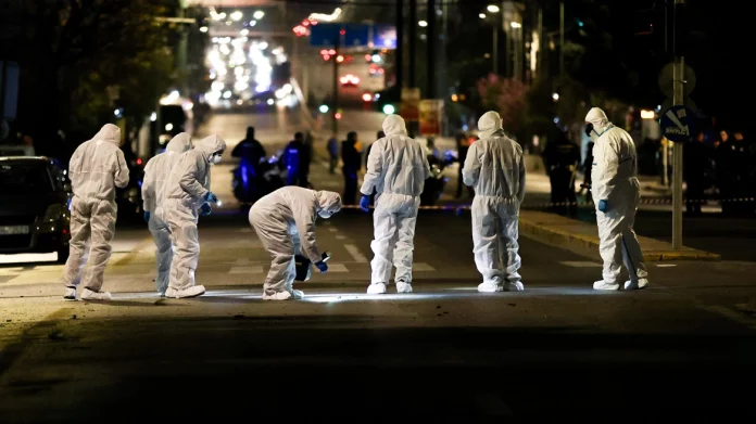 Για «τέλεια επίθεση» μιλάει η Αντιτρομοκρατική – Δεν είχαν καλύψει τελείως τα πρόσωπα οι δράστες