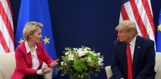 Το σχέδιο της Κομισιόν για αντίμετρα στους δασμούς Τραμπ – 25% σε ορισμένα προϊόντα, εκτός λίστας το μπέρμπον