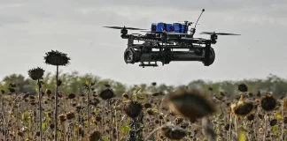 Αντί να πετούν τα FPV oι Ρώσοι τα προσγειώνουν και… περιμένουν τους Ουκρανούς να «ξεμυτίσουν»!