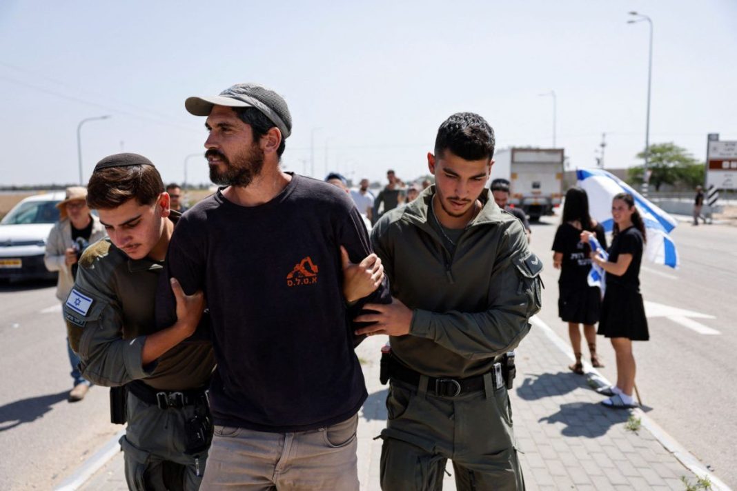 2025-05-21T090740Z_1925585420_RC28MEATV8NQ_RTRMADP_5_ISRAEL-PALESTINIANS-GAZA-AID-1200x800