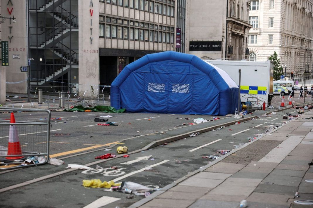 2025-05-27T081025Z_1589656292_RC28QEAM9G7V_RTRMADP_5_BRITAIN-LIVERPOOL-CRASH-1200x800