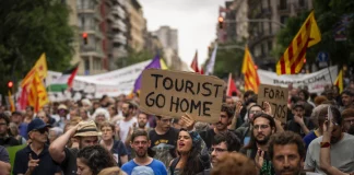 Η Ισπανία μπλοκάρει 65.000 καταχωρίσεις στην Airbnb λόγω παραβιάσεων