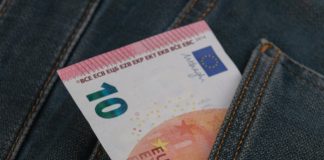 Η ολλανδική Κεντρική Τράπεζα προειδοποιεί για blackout στις συναλλαγές – Πόσα μετρητά να έχετε στο στρώμα