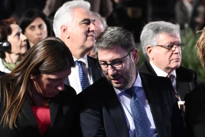 Ο Νίκος γυρνάει την πλάτη στην Ζωή