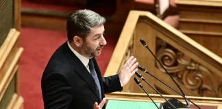 Ανδρουλάκης: Ο κ. Μητσοτάκης κάνει διευθετήσεις οικονομικών συμφερόντων