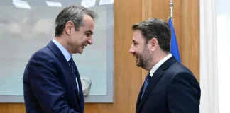 Ο Κ. Μητσοτάκης πετάει το γάντι στον Ν. Ανδρουλάκη