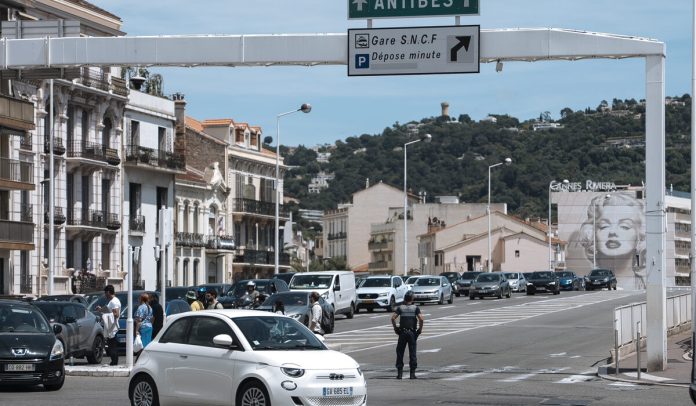 Κάννες: Σε σαμποτάζ οφείλεται το μπλακ άουτ -«Πριονίστηκαν» πυλώνες υψηλής τάσης