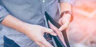 Μισθοί: Παραμένουμε ως και 30% φτωχότεροι από το 2009