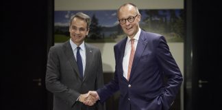 Επιστροφή μεταναστών από τη Γερμανία: Μητσοτάκης με Μερτς