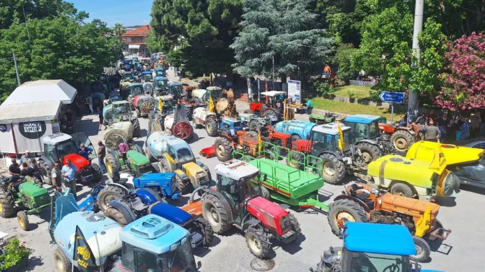 Το «αγροτικό» δεν λύνεται με επικοινωνία