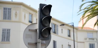 Blackout στη νοτιοανατολική Γαλλία, διακόπηκαν οι προβολές στις Κάννες