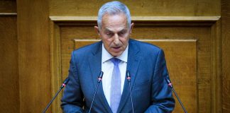 «Κόλλησε» η μεταγραφή Αποστολάκη στο ΠΑΣΟΚ