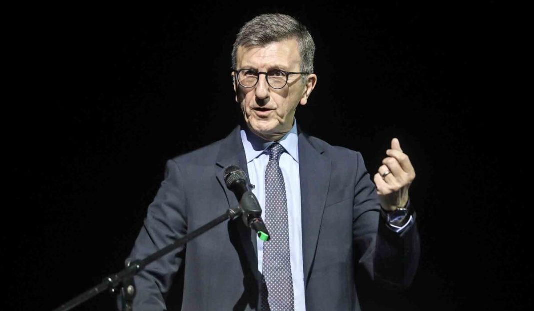 ΠΑΡΟΥΣΙΑΣΗ ΤΟΥ ΒΙΒΛΙΟΥ "ΑΠΛΑ ΜΑΘΗΜΑΤΑ ΡΗΤΟΡΙΚΗΣ" ΤΟΥ ΥΠ. ΑΝΑΠΤΥΞΗΣ ΑΔ. ΓΕΩΡΓΙΑΔΗ(ΣΩΤΗΡΗΣ ΔΗΜΗΤΡΟΠΟΥΛΟΣ/EUROKINISSI)