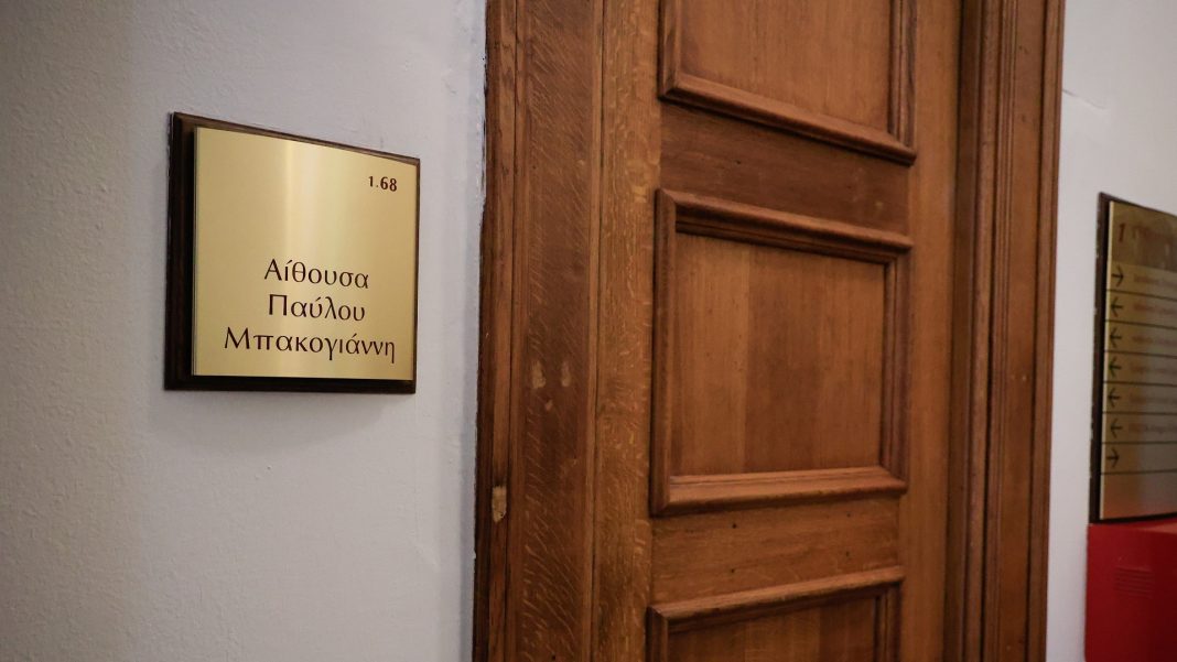 dikografia_aithousa_0205_1920-1080_new