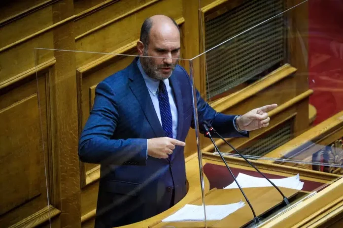 «Εμφύλιος» στη ΝΔ, αιχμές Μαρκόπουλου κατά Χρυσοχοΐδη για την Πανεπιστημιακή Αστυνομία