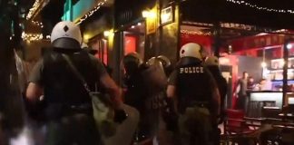 Εξάρχεια: «Έρχεται η Αστυνομία και μας διαλύει το κατάστημα» – Εισβολή ΜΑΤ και ΔΕΛΤΑ σε μαγαζιά
