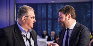 «Πόλεμος» ΠΑΣΟΚ – ΚΚΕ: Ανδρουλάκης και Κουτσούμπας «στα μαχαίρια» για Γάζα και… συγκυβέρνηση