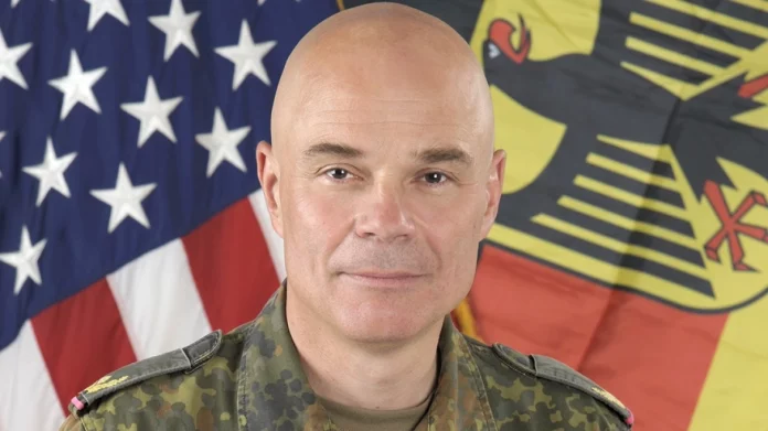 NATO: Γερμανός στρατηγός αποπέμφθηκε για σχόλιο περί βιασμού μπροστά σε γυναίκα αξιωματικό
