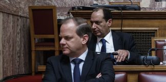 ΠΑΣΟΚ: Πώς κατέληξε στην πρόταση προανακριτικής για κακούργημα – Γιατί βάζει στο «κάδρο» Καραμανλή, Σπίρτζη και υφυπουργούς – «Αβάσιμη», λέει η ΝΔ