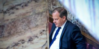 Πρόταση ΠΑΣΟΚ για προανακριτική: Ζητά παραπομπή Καραμανλή και τριών υφυπουργών για κακούργημα