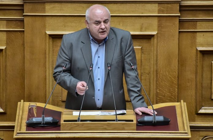 Καραθανασόπουλος για Τέμπη: Ευθύνες υπάρχουν και για τον κ. Μητσοτάκη