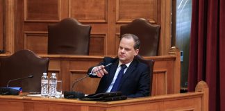 Υπόμνημα στέλνει σήμερα στην Προανακριτική και ο Καραμανλής