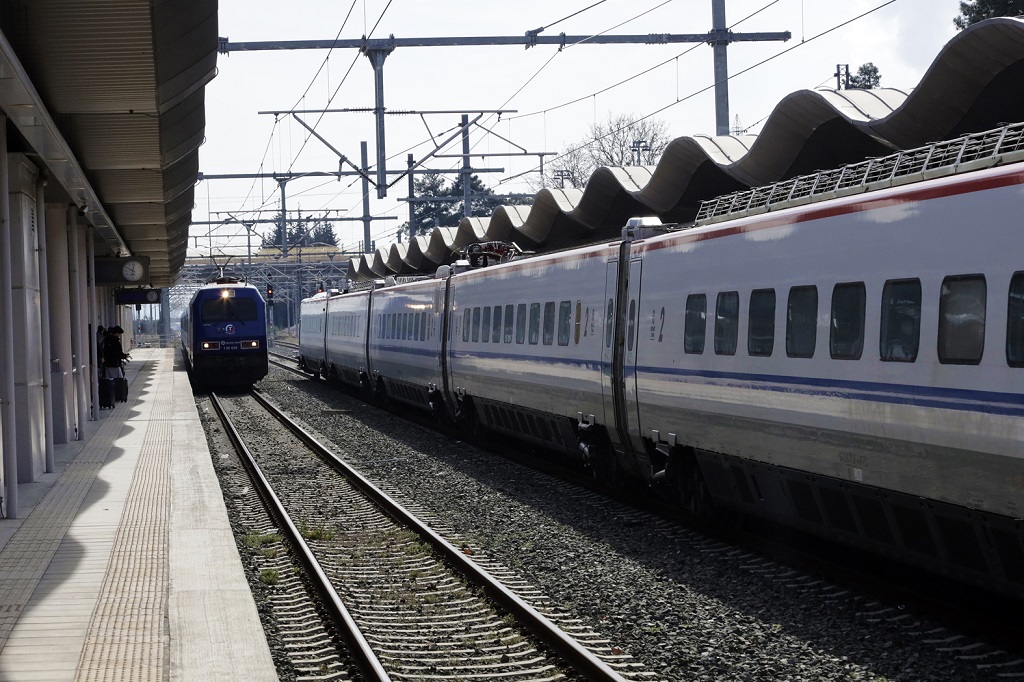 lianokladi-trena-treno