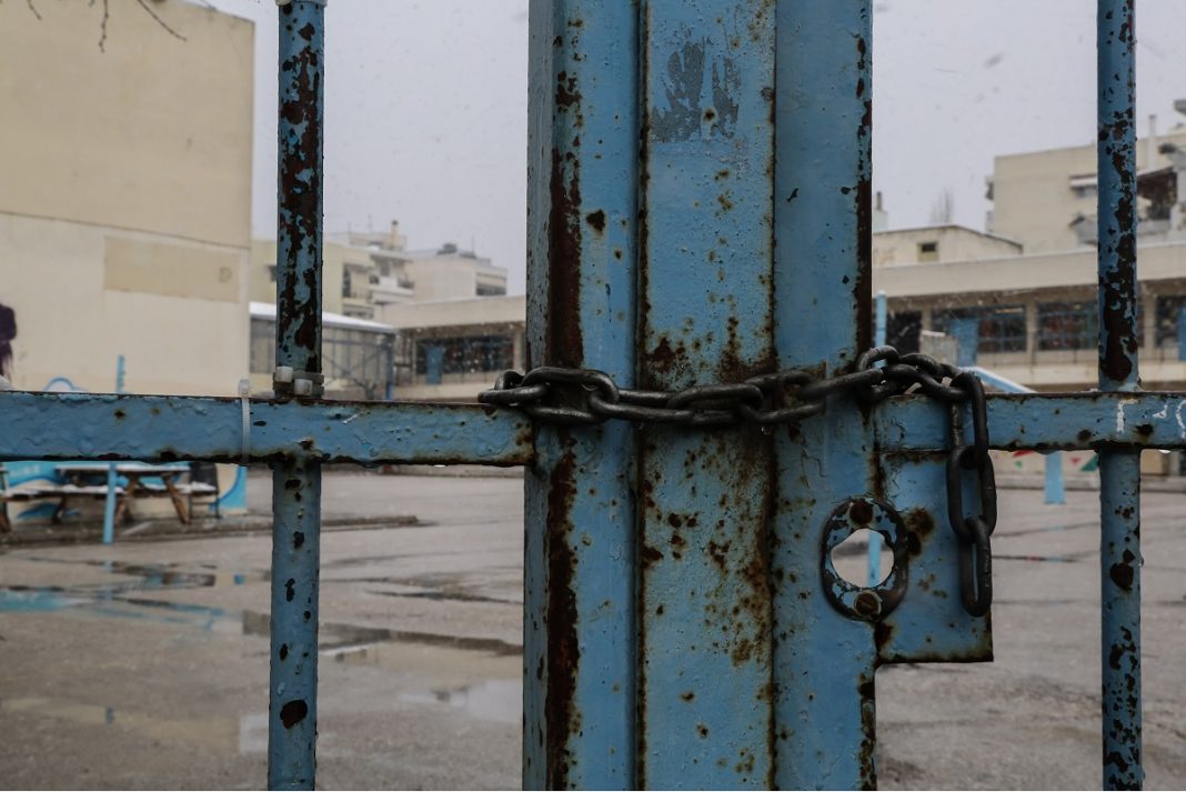 ÓÕÍÅ×ÉÆÅÔÁÉ Ç ÊÁÊÏÊÁÉÑÉÁ ÌÅ ×ÁÌÇËÅÓ ÈÅÑÌÏÊÑÁÓÉÅÓ ÊÁÉ ×ÉÏÍÏÐÔÙÓÇ<br> <br>ÖÙÔÏÃÑÁÖÏÓ: ÄÇÌÇÔÑÇÓ ÌÐÉÑÍÔÁ×ÁÓ