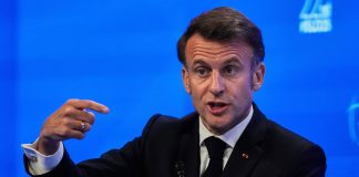 Απεριόριστη η απανθρωπιά της Χαμάς, λέει ο Μακρόν για το βίντεο με τους ομήρους