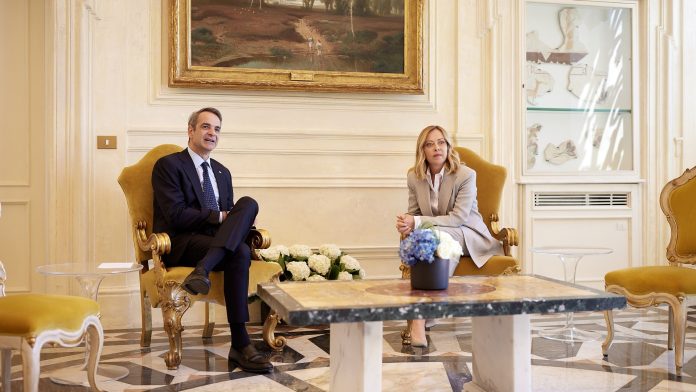 Επενδύσεις κατόπιν εορτής και ευνοϊκής ρύθμισης στη Hellenic Train: Η συμφωνία με Μελόνι για νέα τρένα και υποδομές