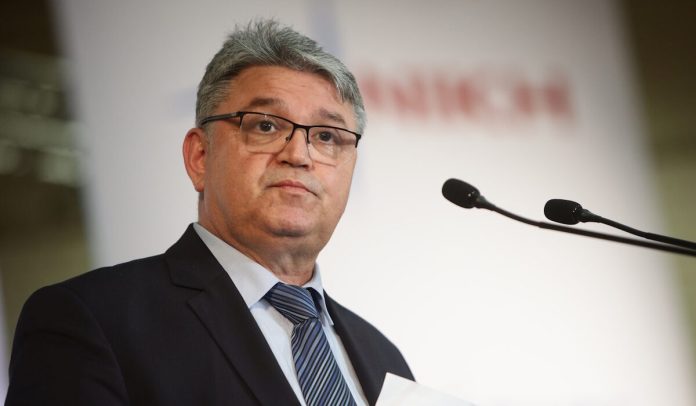 Η «Νίκη» πάει για μεγάλη ήττα