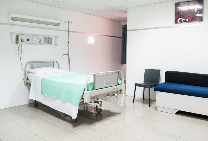 Σκωτία: Ένοπλος εισέβαλε με βαλλίστρα σε νοσοκομείο της Γλασκώβης και συνελήφθη