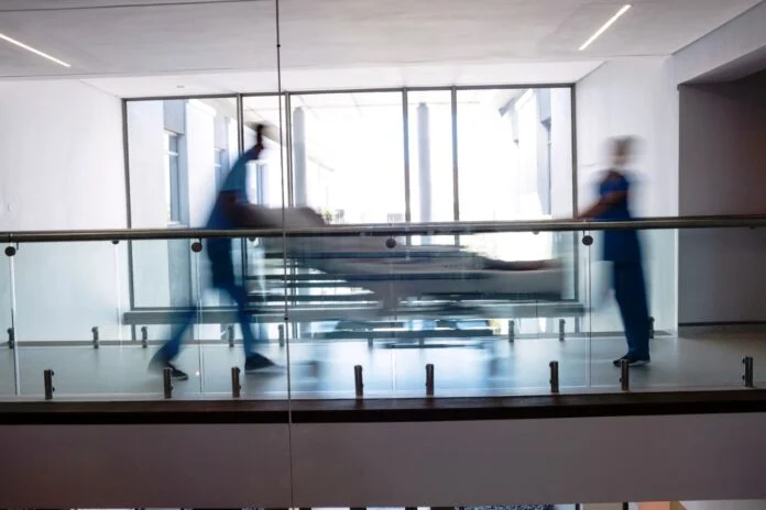 nosokomeio-entatiki-meth-696x464