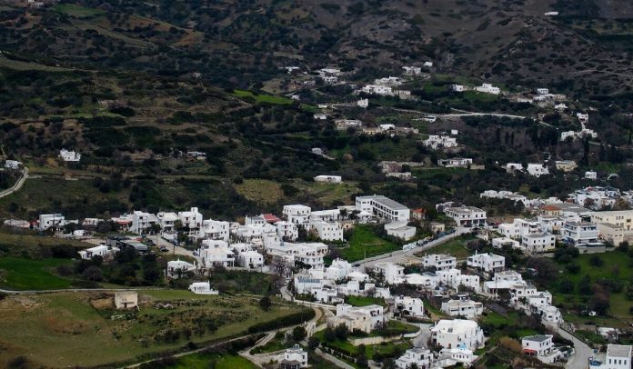 Σηκώνουν «παντιέρα» και οι γαλάζιοι δήμαρχοι για τα μικρά οικόπεδα