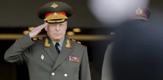 Ο Πούτιν «καρατόμησε» τον αρχηγό των χερσαίων δυνάμεων, στρατηγό Σαλιούκοφ