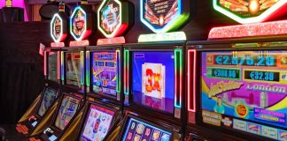 Πειραιάς: Εντοπίστηκε κατάστημα με «φρουτάκια» – Τρεις συλλήψεις