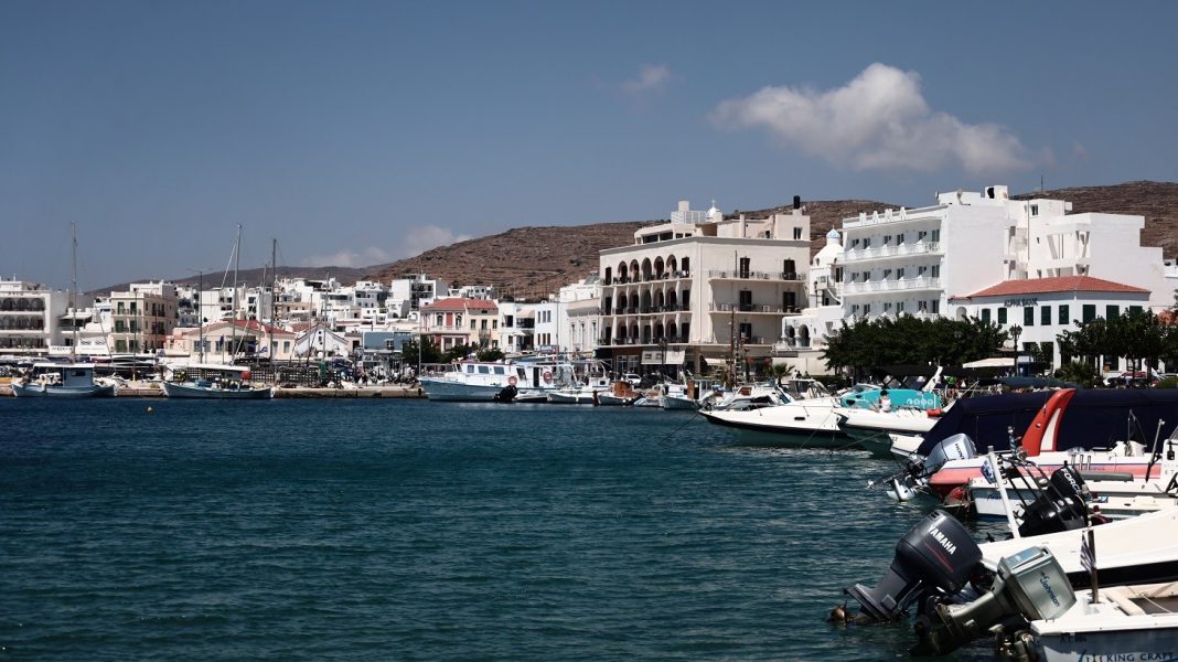 tinos_0307_1460-820_new