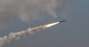 Ισραήλ: Ο στρατός ανακοίνωσε ότι αναχαίτισε πύραυλο και «βλήμα» που ρίφθηκαν από την Υεμένη