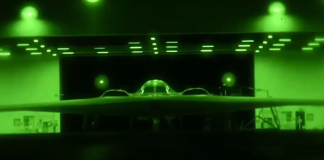 Το Πεντάγωνο δημοσίευσε πλάνα από τα 7 B-2 Stealth που βομβάρδισαν τις πυρηνικές εγκαταστάσεις του Ιράν (VIDEO)