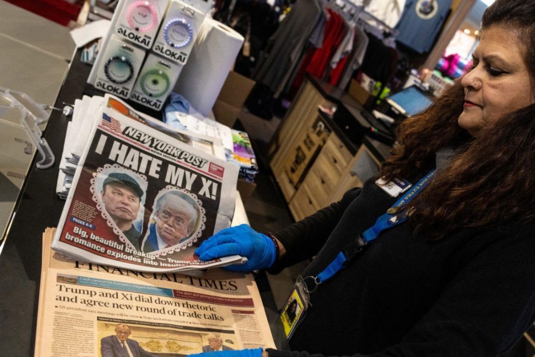 2025-06-06T133925Z_635058686_RC21XEAZA2SJ_RTRMADP_5_USA-TRUMP-MUSK-1200x800